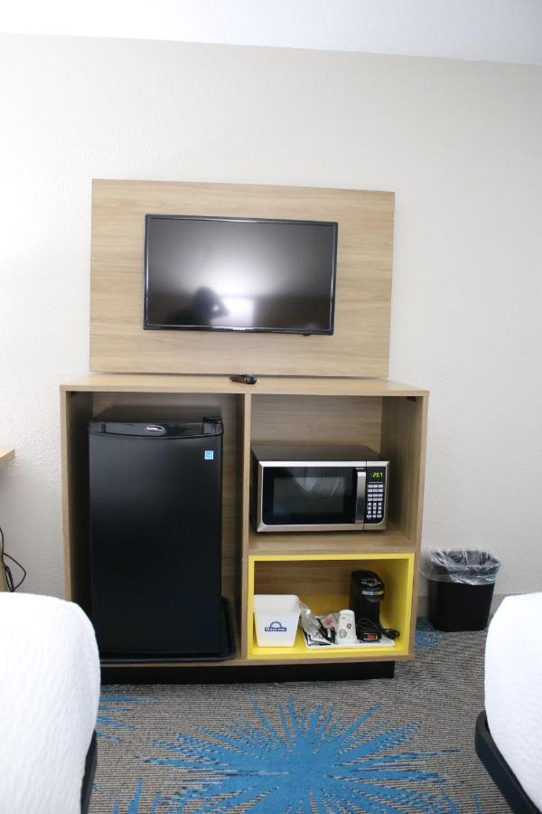 Days Inn By Wyndham Waco University Area エクステリア 写真