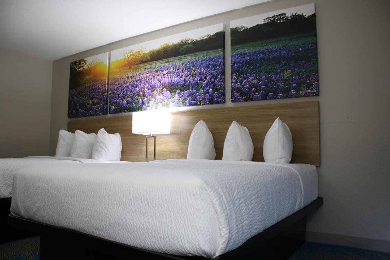 Days Inn By Wyndham Waco University Area エクステリア 写真