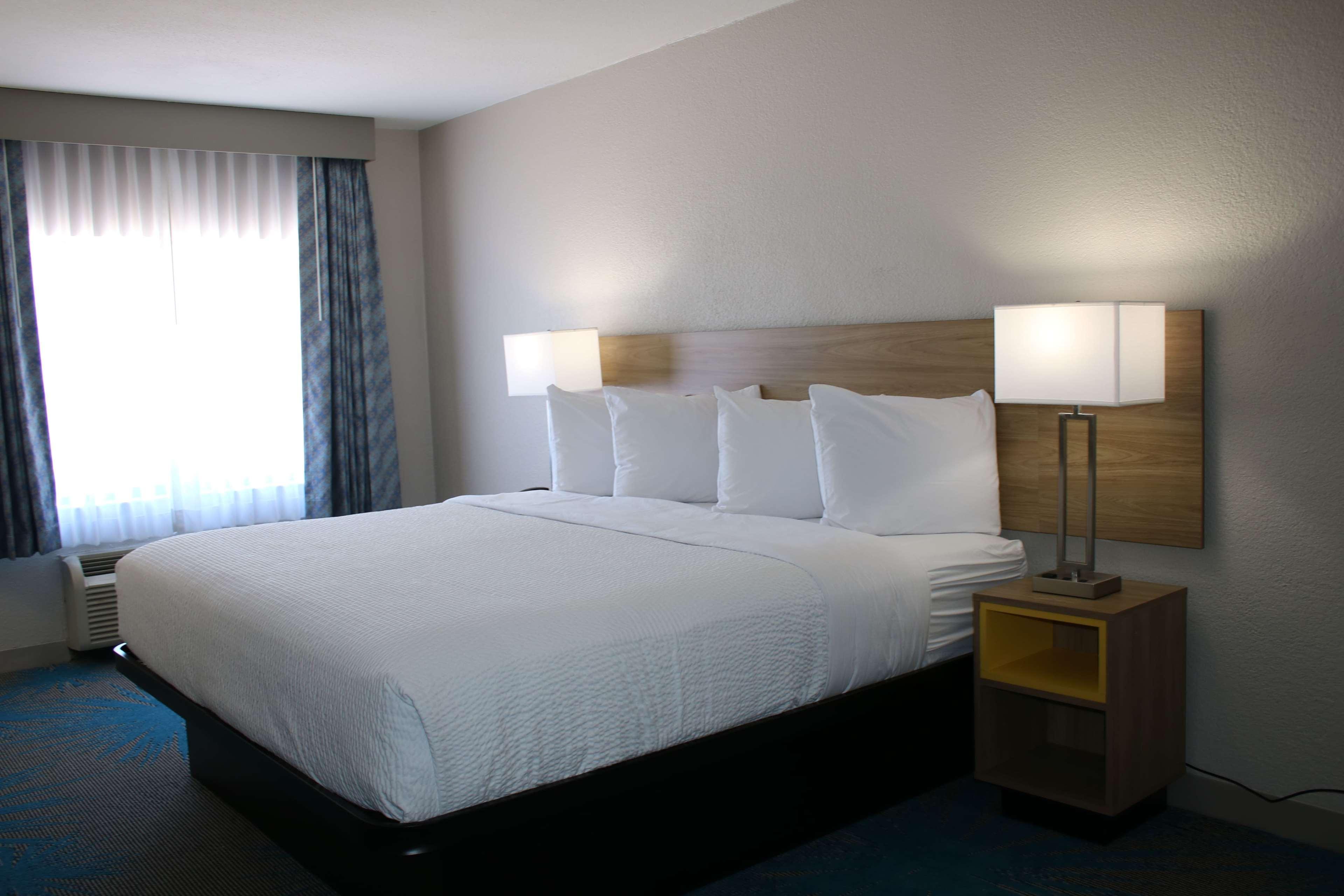 Days Inn By Wyndham Waco University Area エクステリア 写真