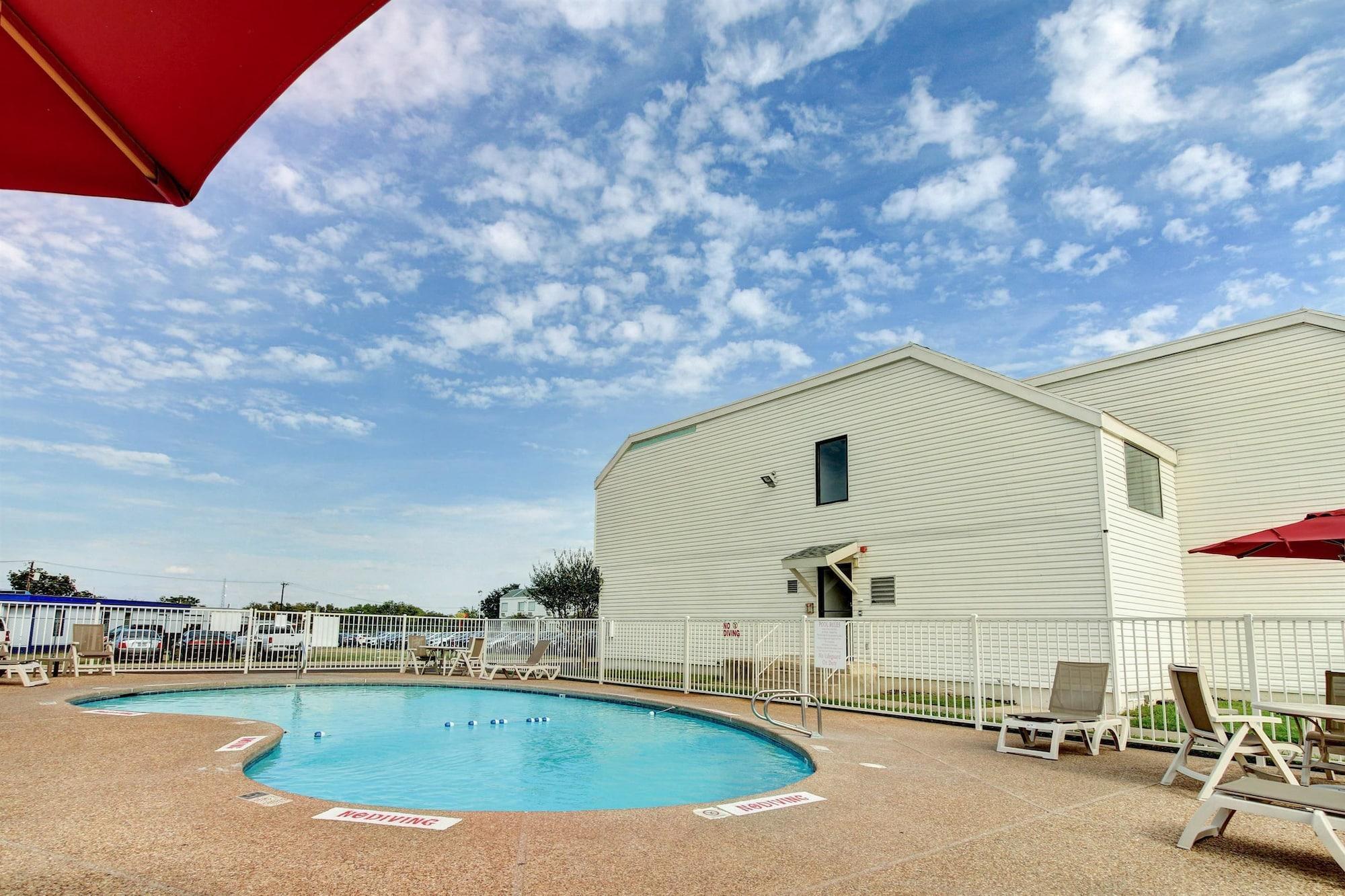 Days Inn By Wyndham Waco University Area エクステリア 写真