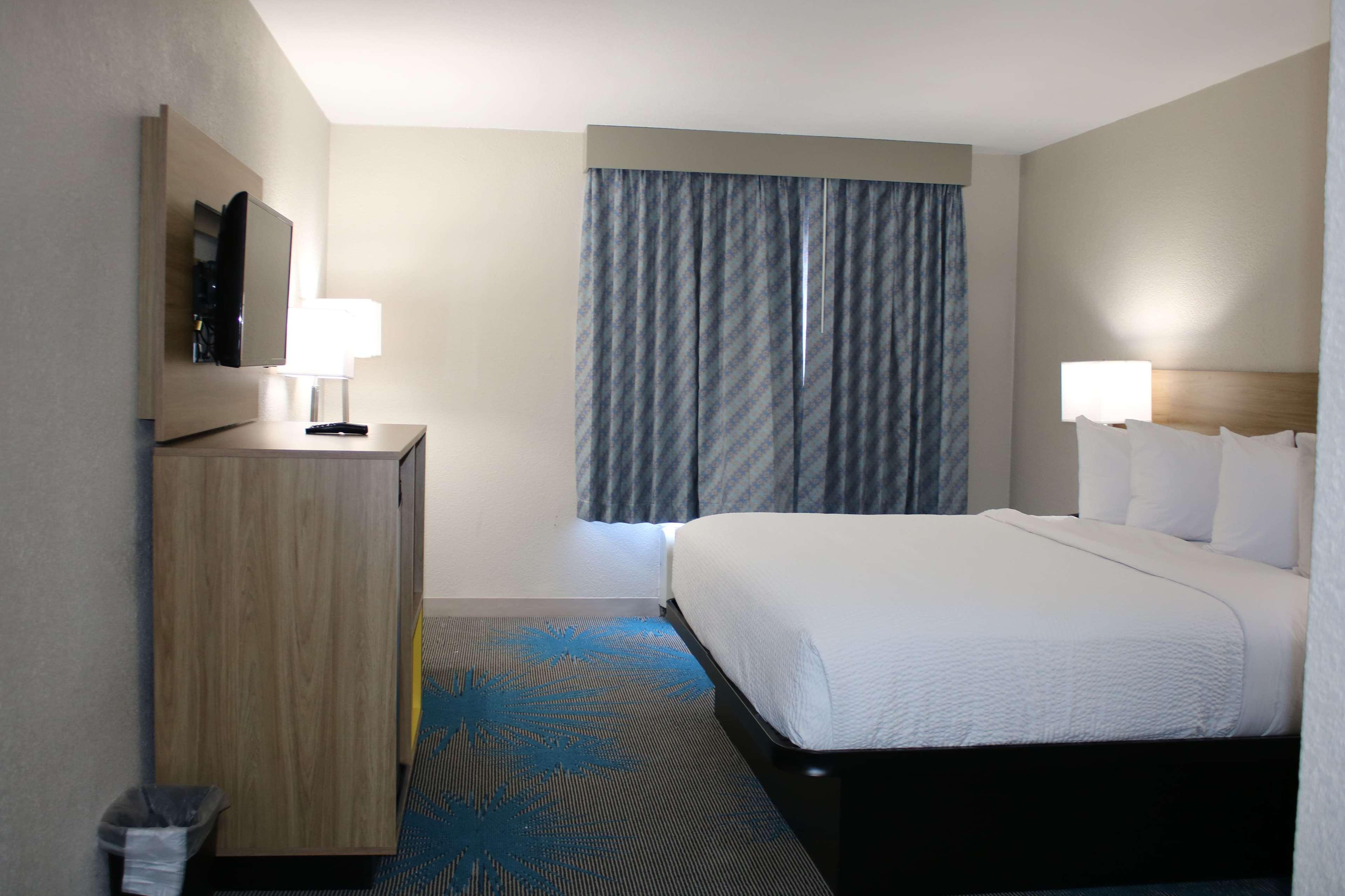 Days Inn By Wyndham Waco University Area エクステリア 写真