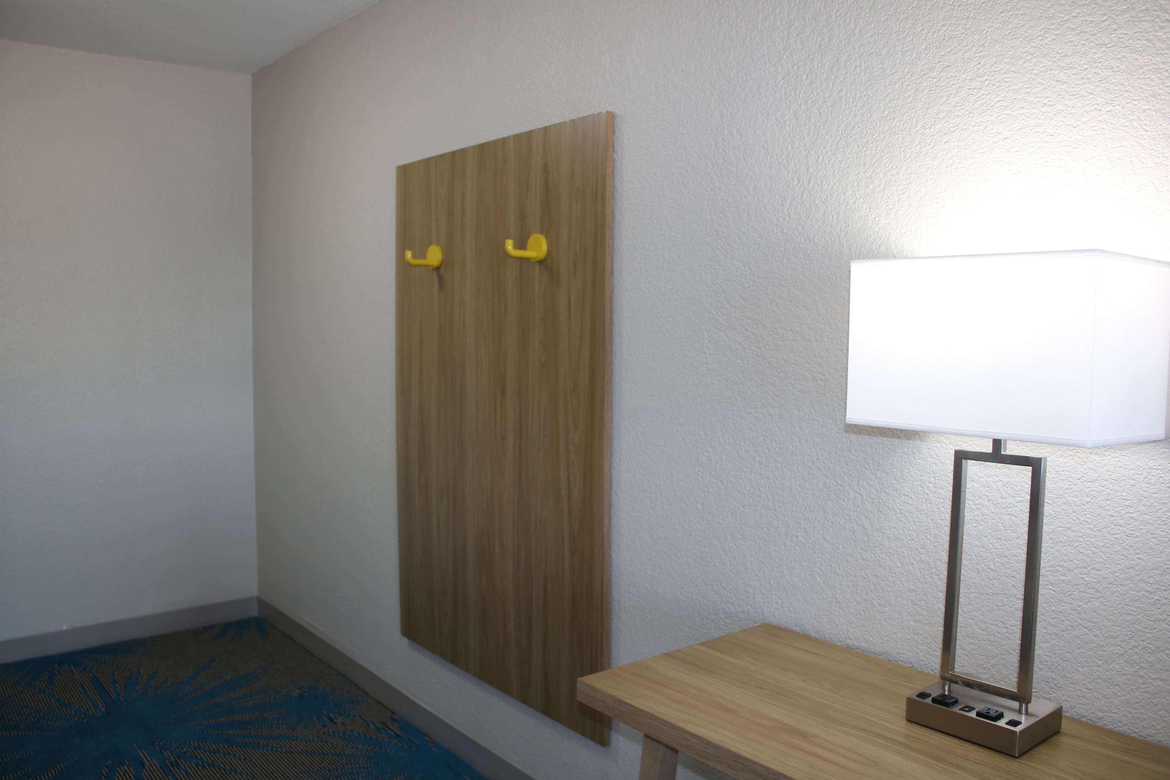 Days Inn By Wyndham Waco University Area エクステリア 写真