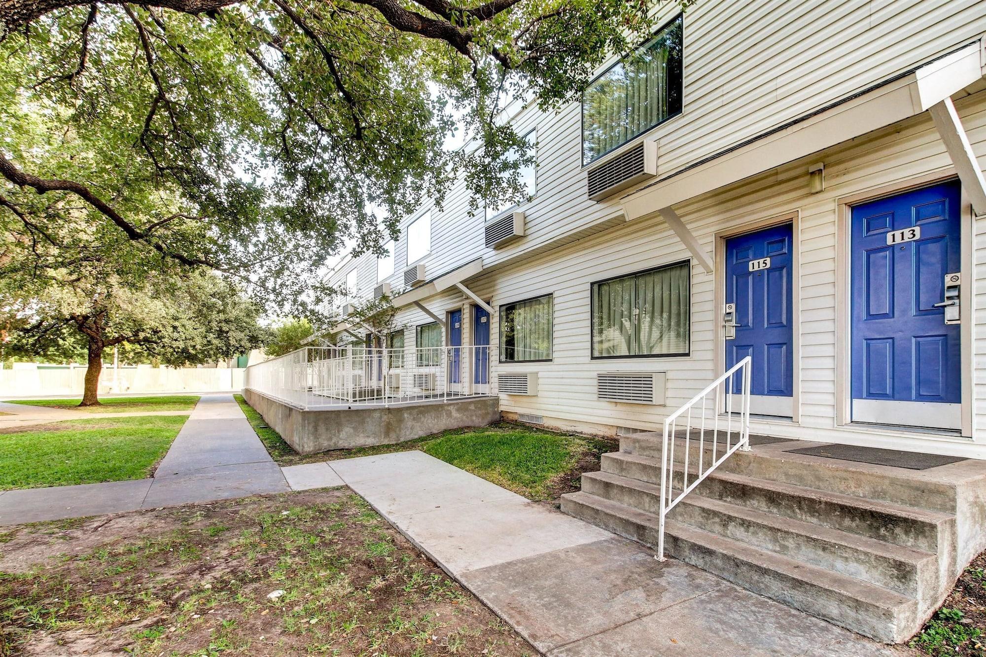 Days Inn By Wyndham Waco University Area エクステリア 写真