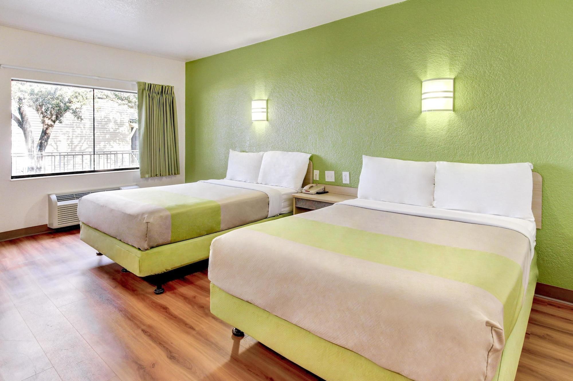 Days Inn By Wyndham Waco University Area エクステリア 写真