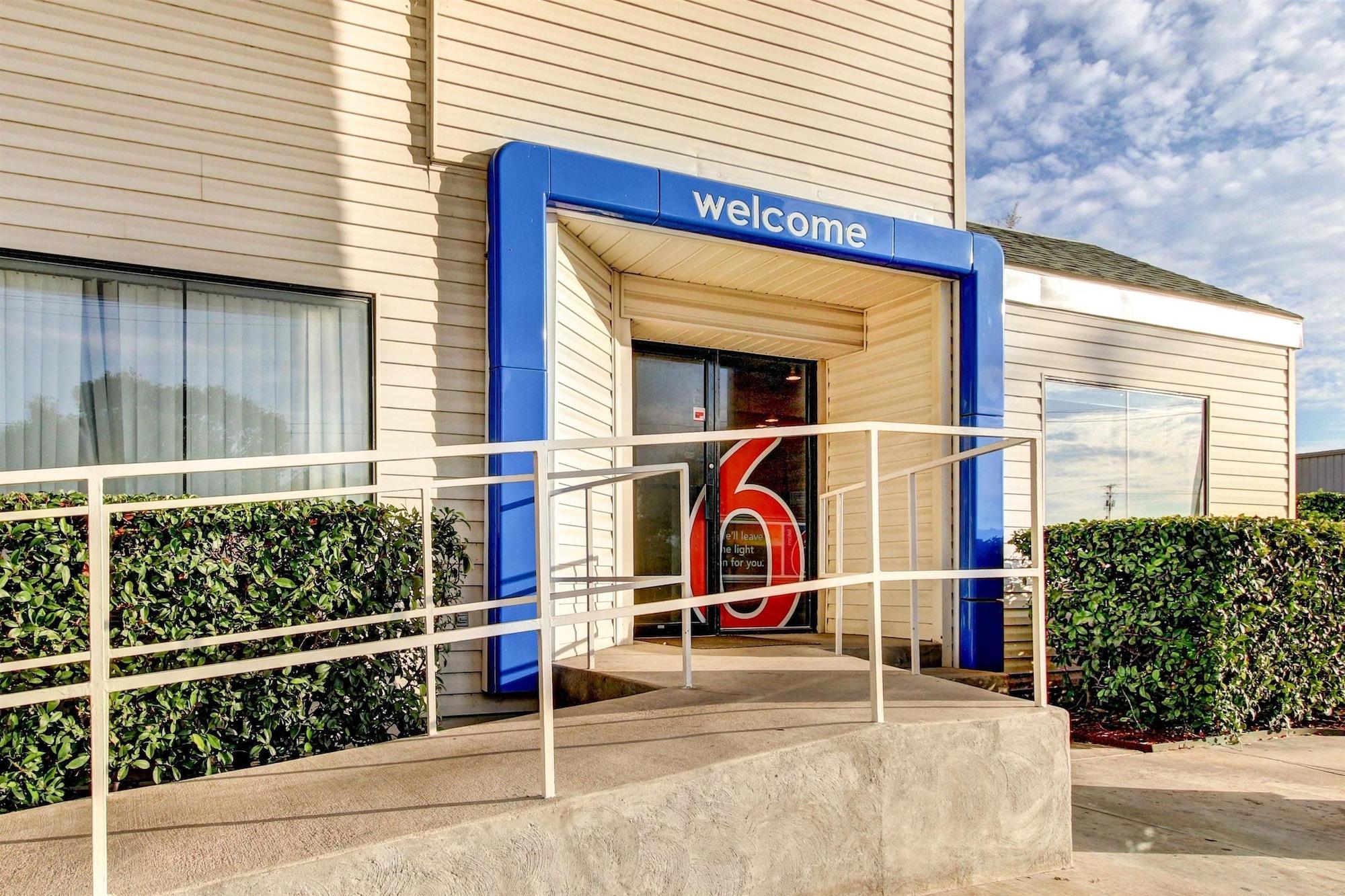 Days Inn By Wyndham Waco University Area エクステリア 写真