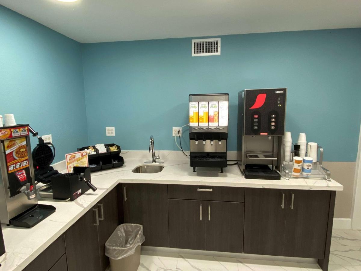 Days Inn By Wyndham Waco University Area エクステリア 写真